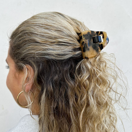 6j8mm6jy1xiu2keeb2442ic9m5dv23lx